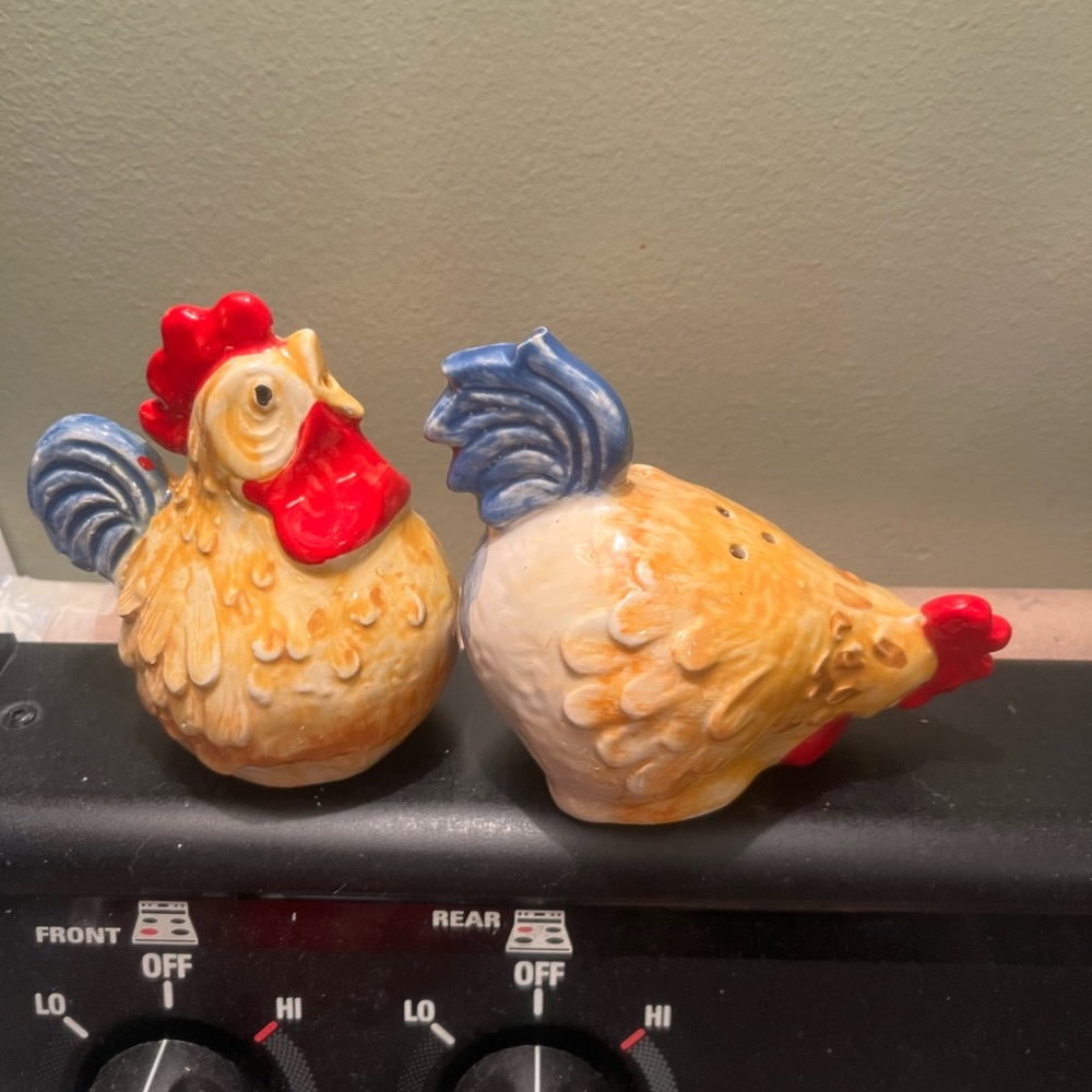 Chicken Shakers - Picture 4 of 6